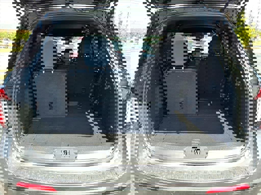 Used 2025 Ford Explorer ST-Line w/ Premium Package image 25