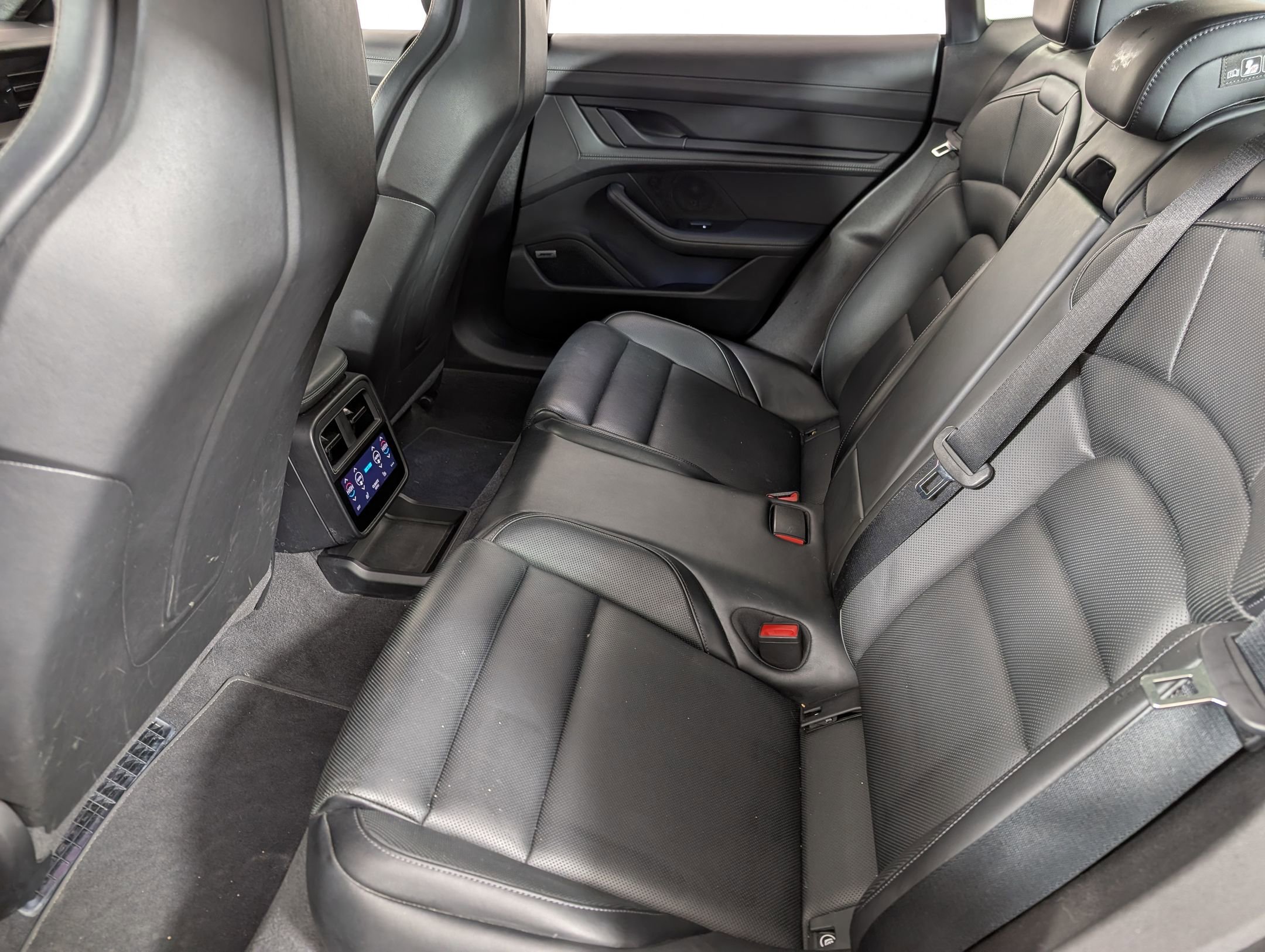 Certified 2024 Porsche Taycan GTS image 32