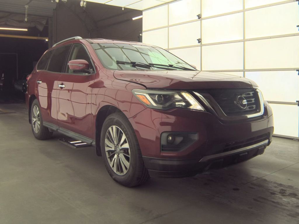 Used 2019 Nissan Pathfinder SL image 2
