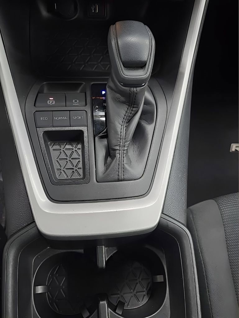 Used 2023 Toyota RAV4 LE image 25