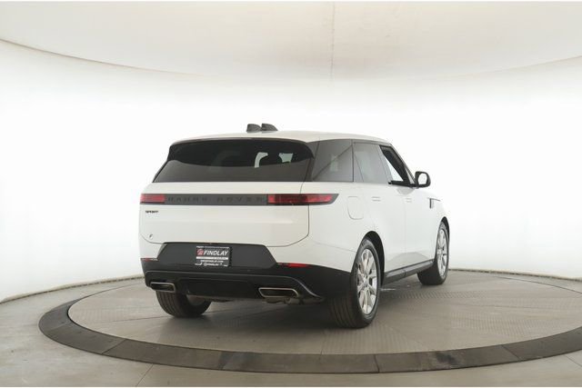 Used 2025 Land Rover Range Rover Sport SE image 7