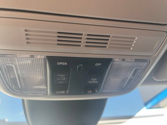 Used 2025 Honda Odyssey EX-L image 29