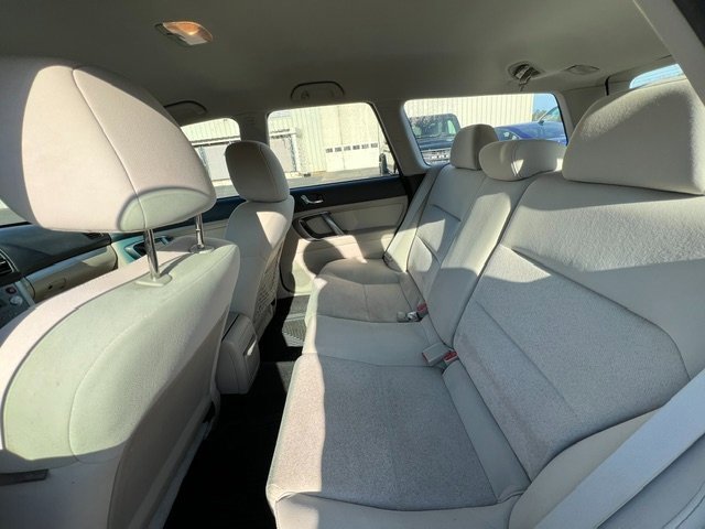 Used 2009 Subaru Outback 2.5i image 12