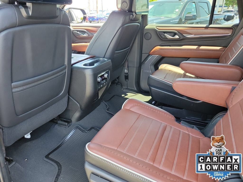 Used 2023 GMC Yukon Denali Ultimate AWD/4WD image 15