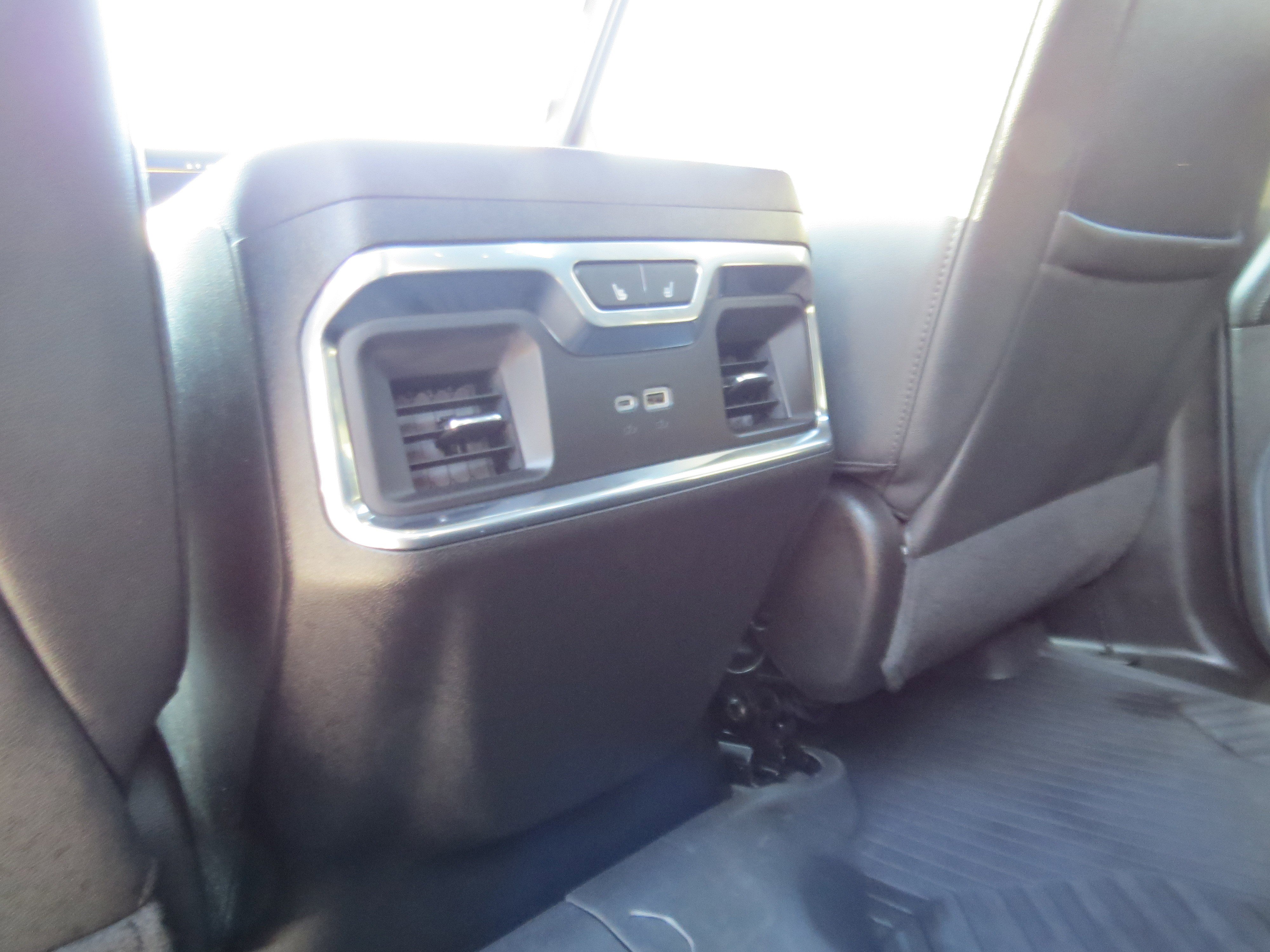 Used 2024 Chevrolet Silverado 2500 LTZ w/ LTZ Convenience Package AWD/4WD image 16