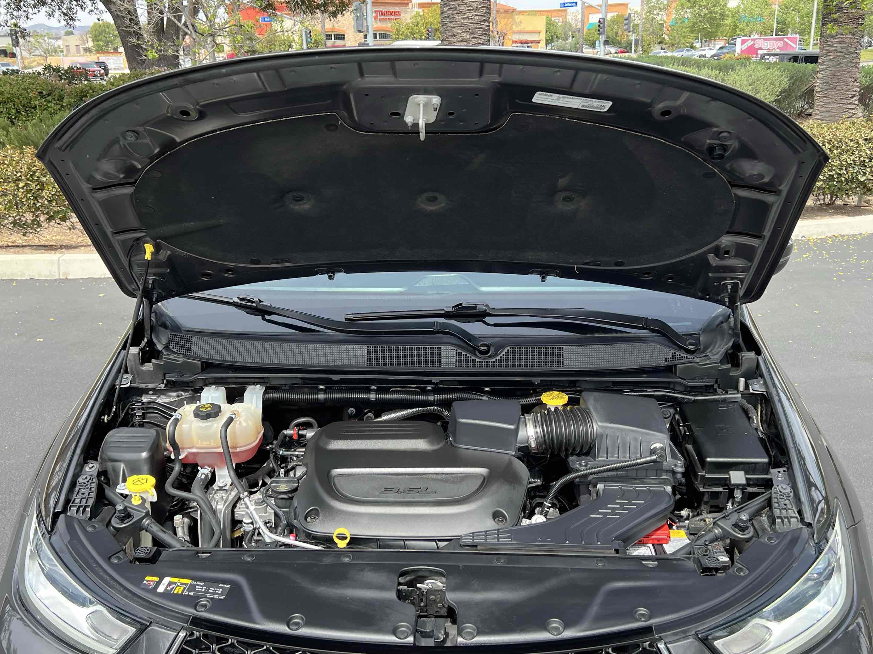 Used 2023 Chrysler Pacifica Touring-L image 23