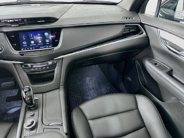 Used 2024 Cadillac XT6 Luxury AWD/4WD image 28