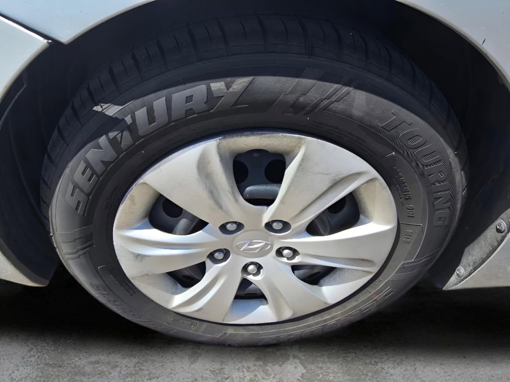 Used 2016 Hyundai Elantra SE image 29