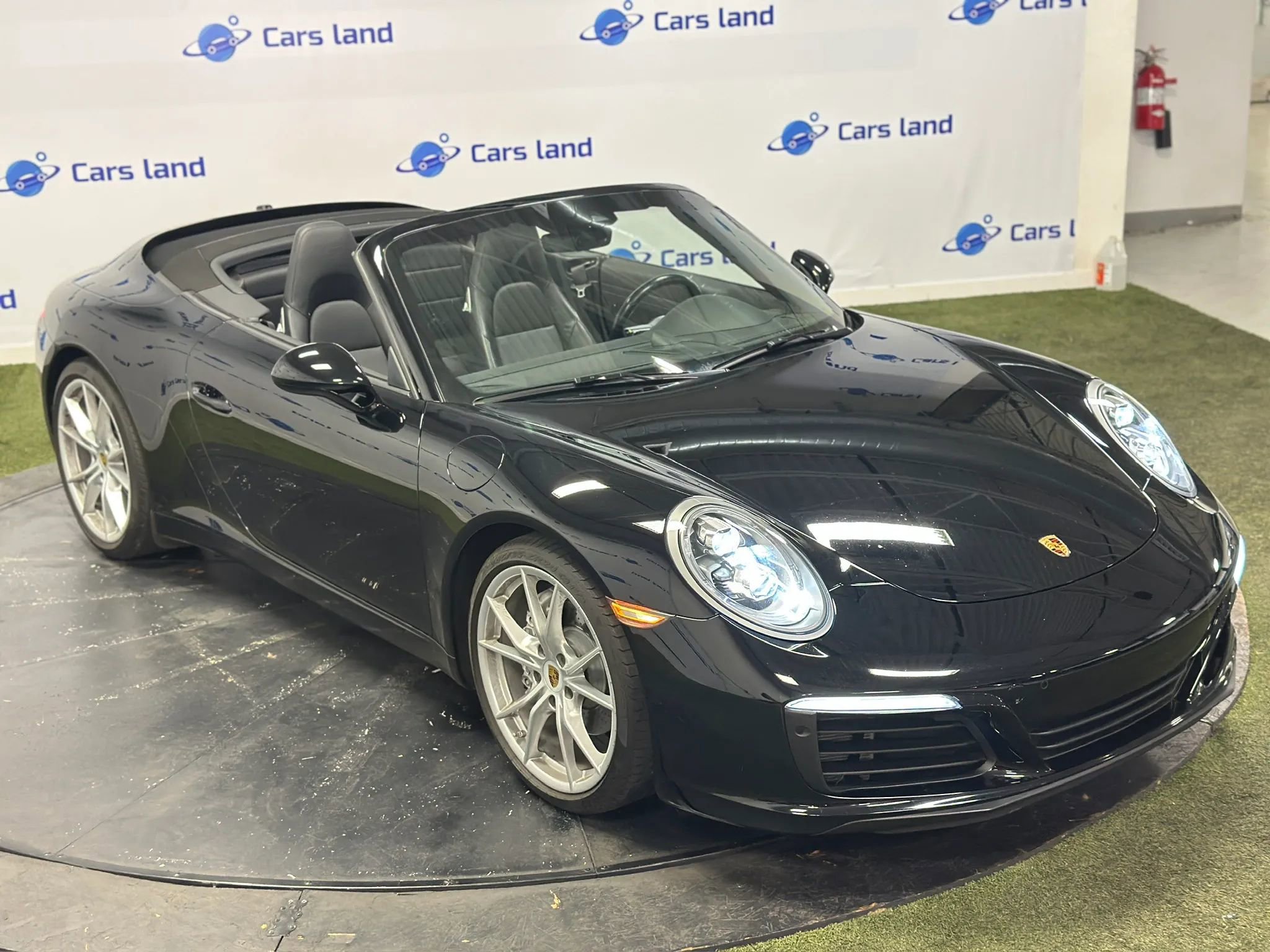 Used 2019 Porsche 911 Carrera image 10