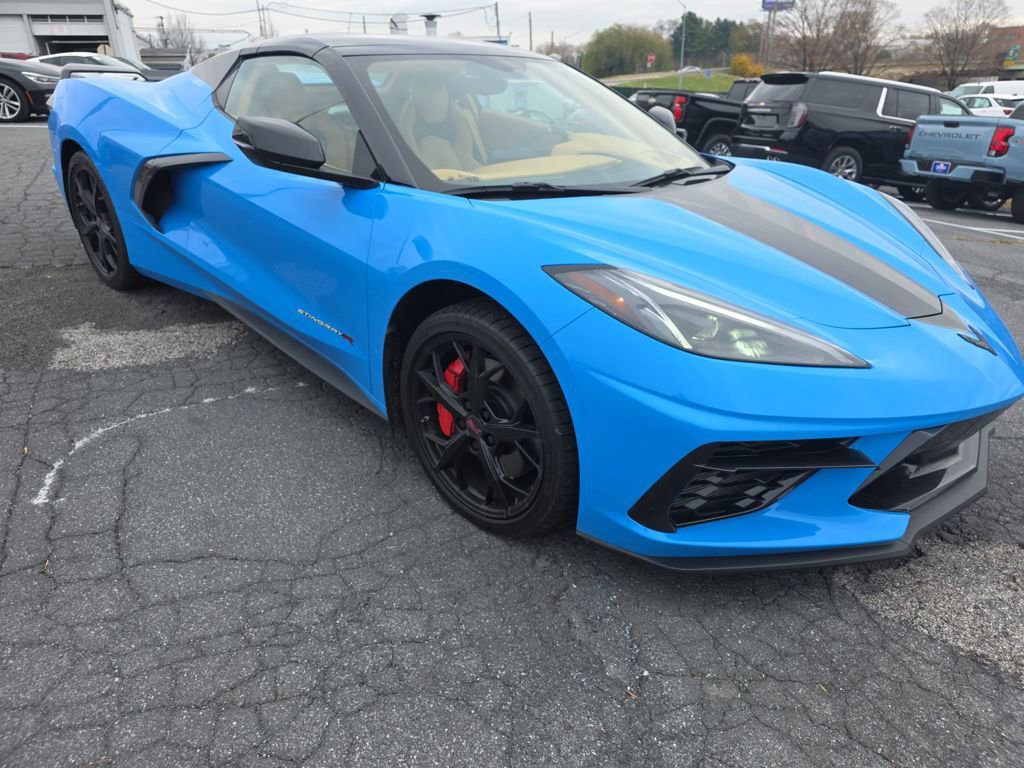 Used 2022 Chevrolet Corvette Stingray Premium Conv w/ Z51 Performance Package image 3