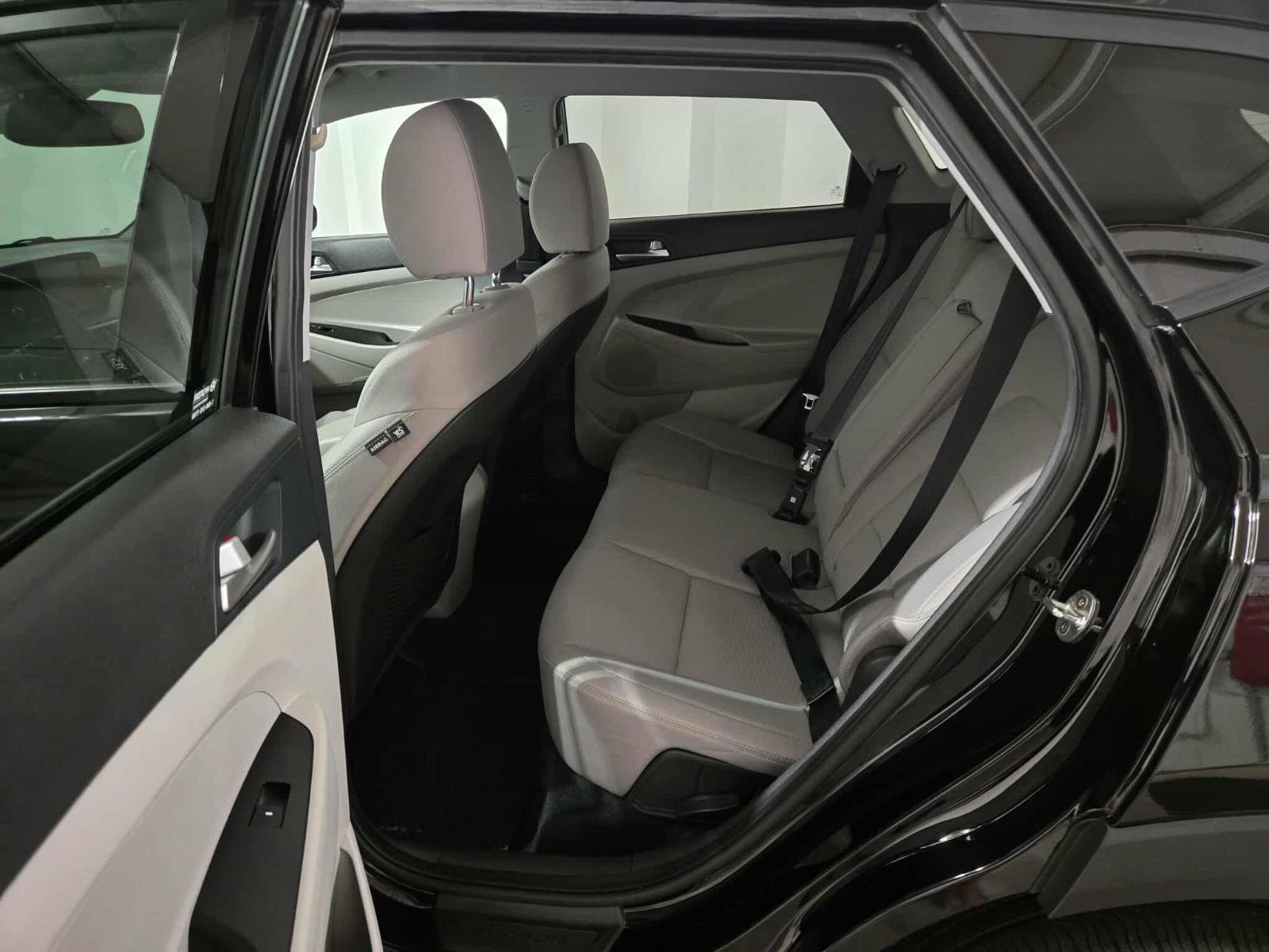 Used 2021 Hyundai Tucson SE image 15