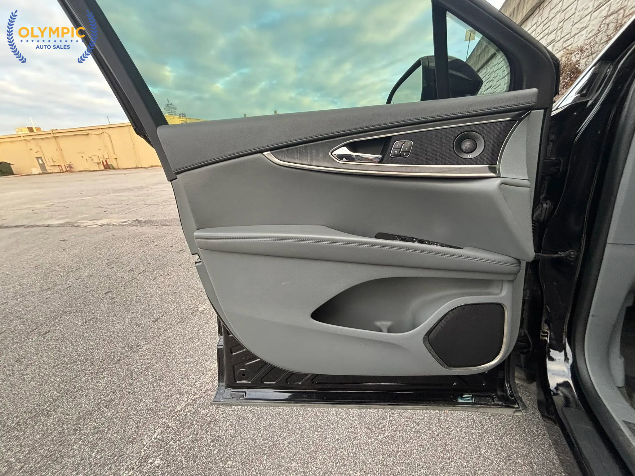 Used 2019 Lincoln Nautilus Reserve image 43