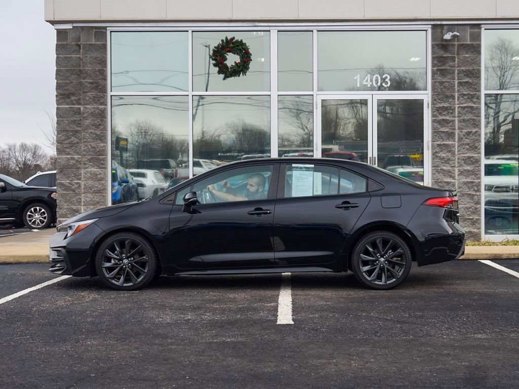 Used 2023 Toyota Corolla XSE image 5