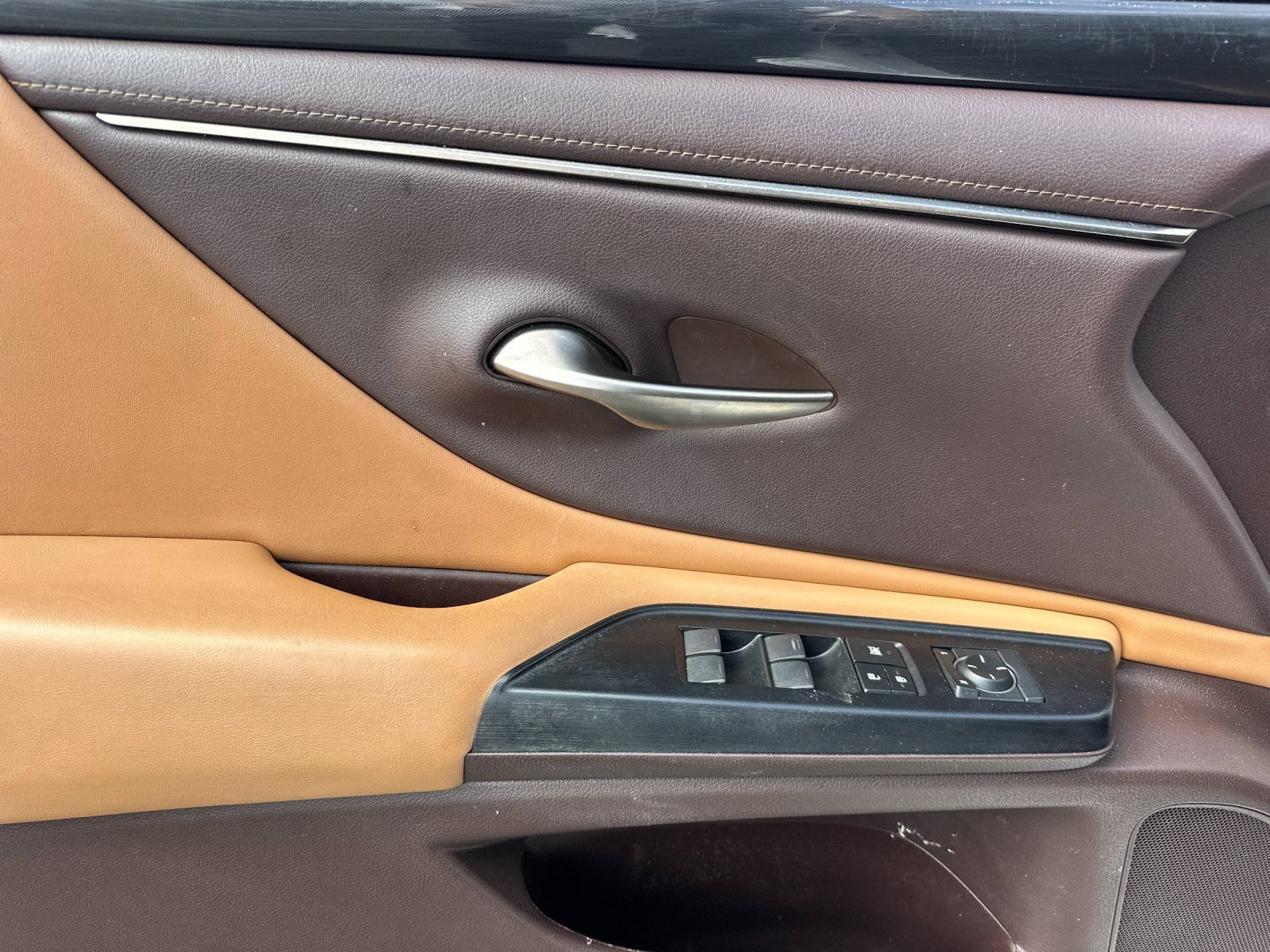 Used 2020 Lexus ES 350 w/ Accessory Package 2 FWD image 11