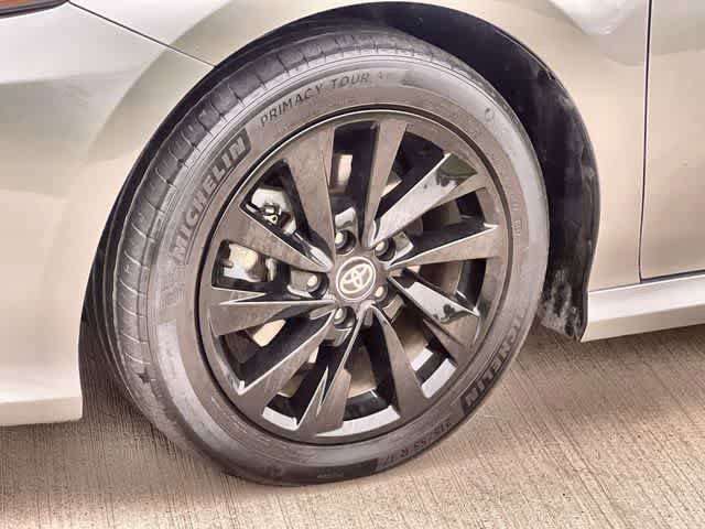 Used 2023 Toyota Camry LE FWD image 9