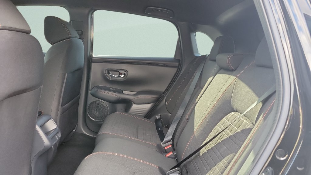 Used 2025 Honda HR-V Sport image 13