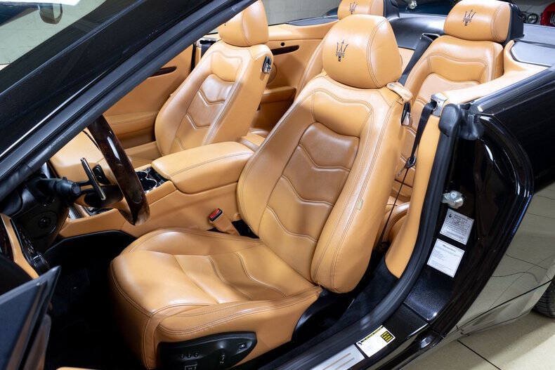 Used 2015 Maserati GranTurismo Convertible RWD image 47