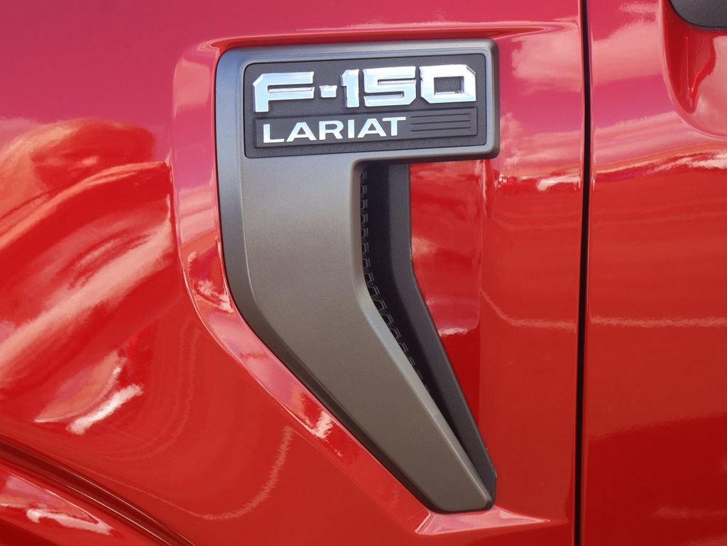 Used 2021 Ford F150 Lariat w/ Equipment Group 502A High image 4