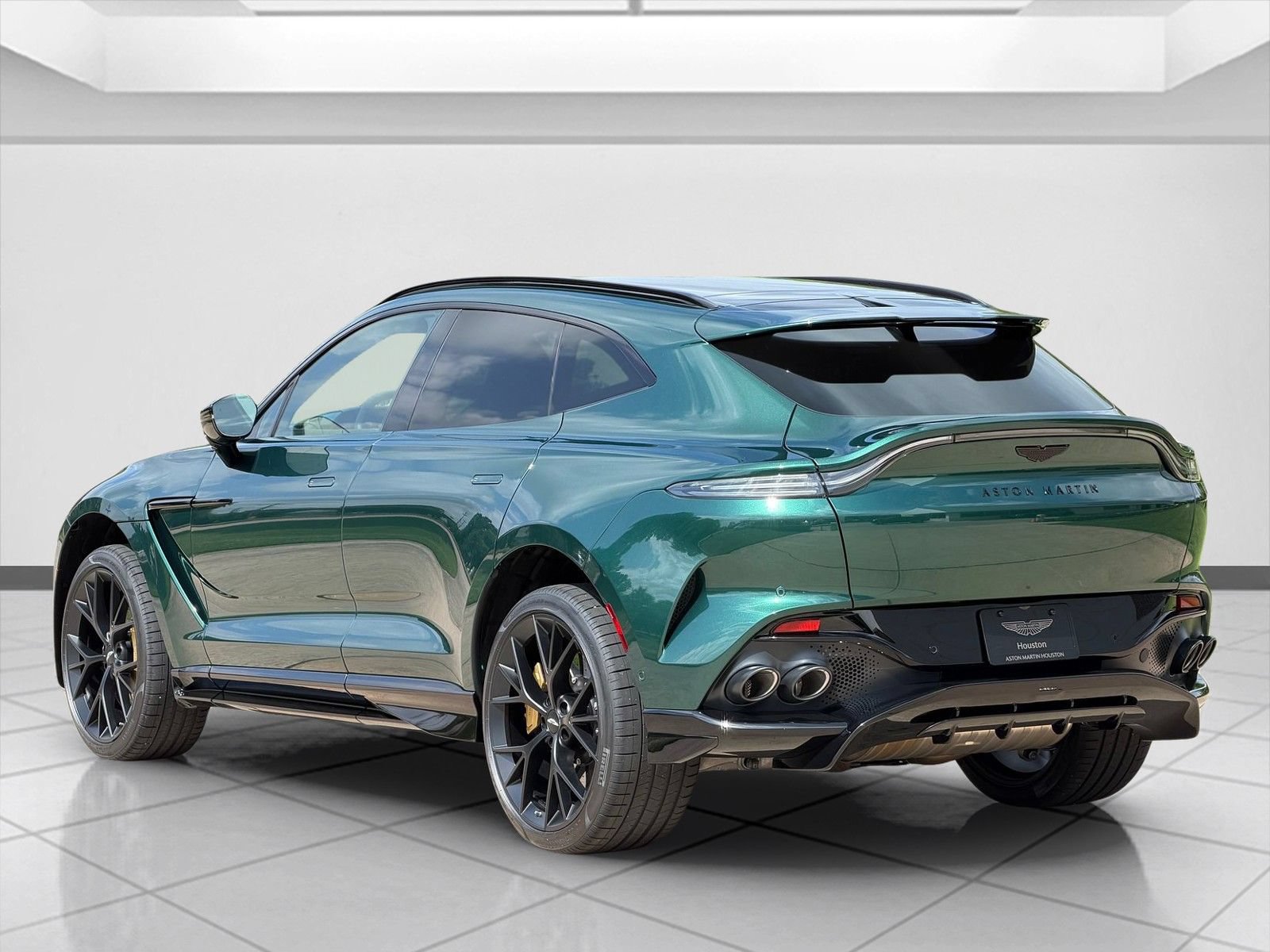 New 2026 Aston Martin DBX 707 AWD/4WD image 2