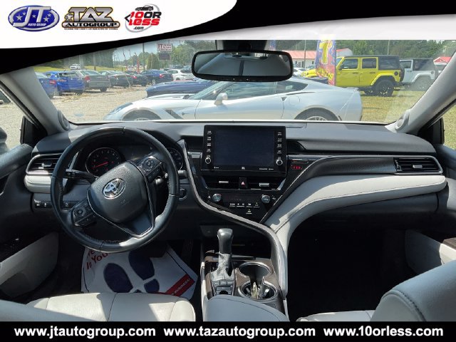Used 2022 Toyota Camry XSE w/ Navigation Package FWD image 13