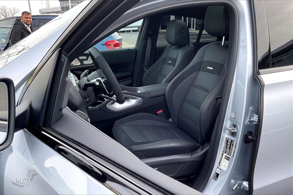 New 2026 Mercedes-Benz GLE 53 AMG 4MATIC Coupe image 9