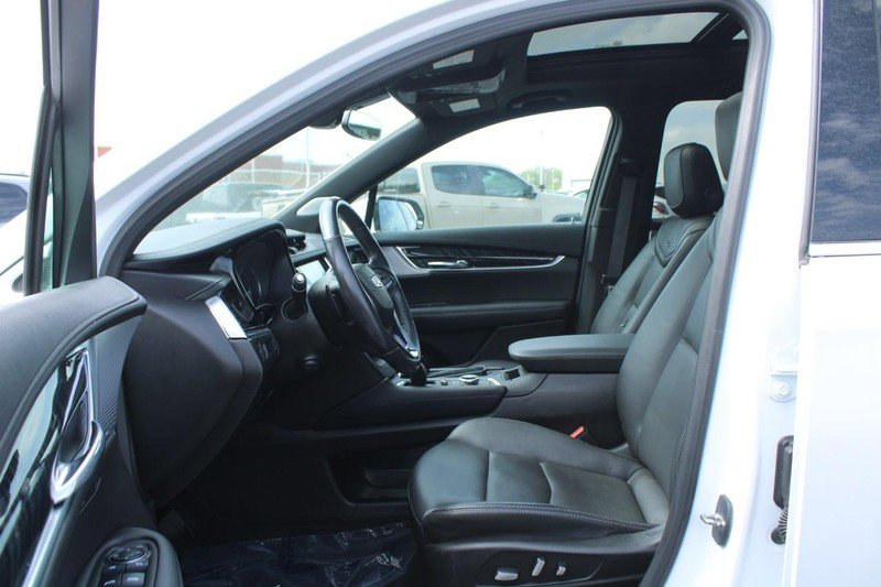Used 2024 Cadillac XT6 Premium Luxury AWD/4WD image 8