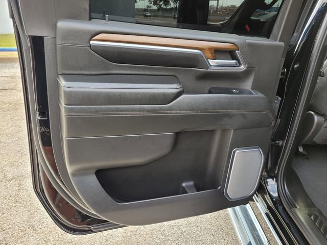 Used 2024 Chevrolet Silverado 3500 High Country image 16