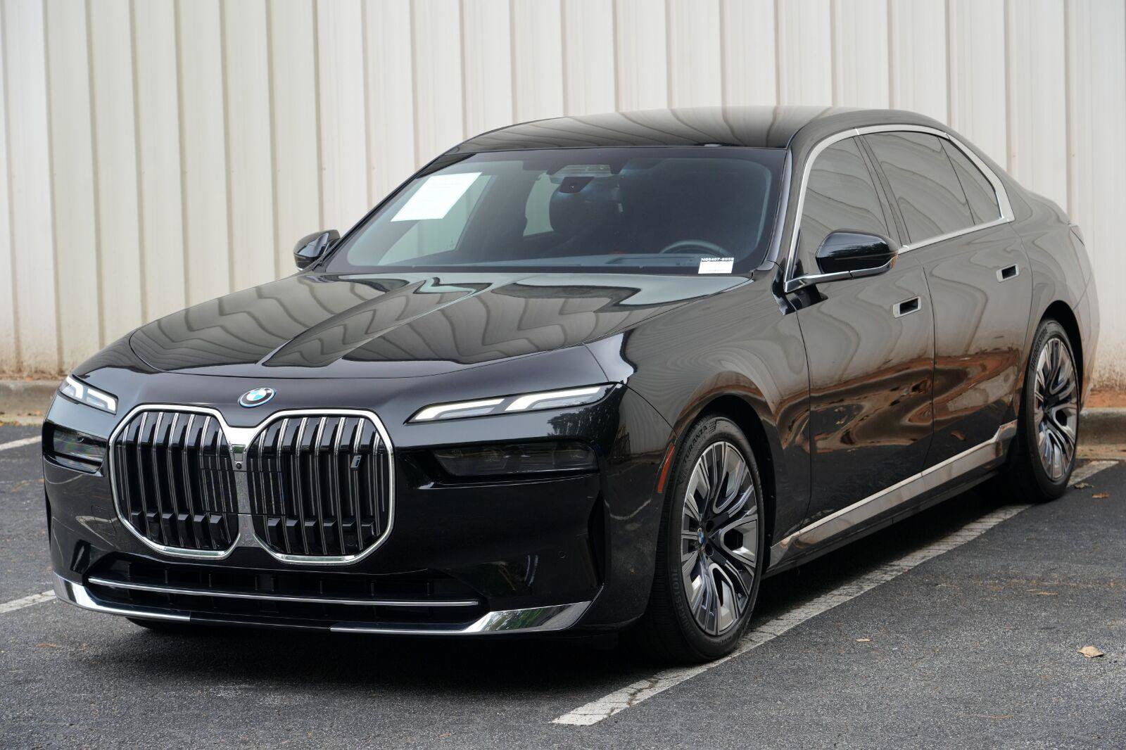 Used 2023 BMW i7 xDrive60 AWD/4WD image 55