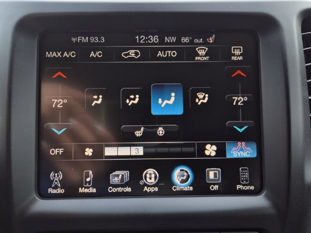 Used 2015 Jeep Cherokee Latitude w/ Comfort/Convenience Group AWD/4WD image 23