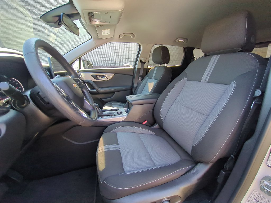 Used 2025 Chevrolet Blazer LT FWD image 25