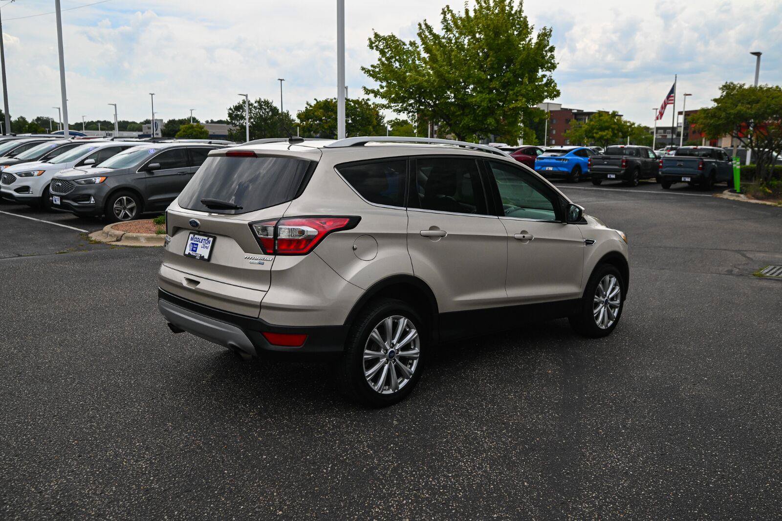 Used 2017 Ford Escape Titanium AWD/4WD image 5