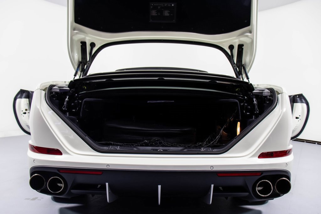 Certified 2017 Ferrari California T image 24