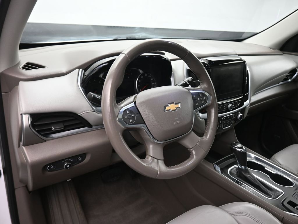 Used 2019 Chevrolet Traverse LT w/ LT Premium Package AWD/4WD image 15