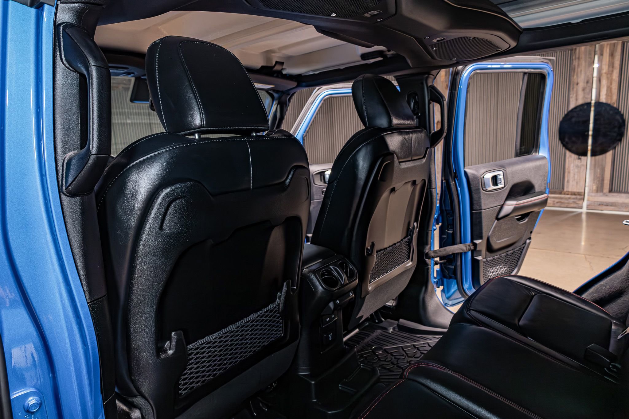 Used 2025 Jeep Wrangler Unlimited Rubicon w/ Convenience Group image 23