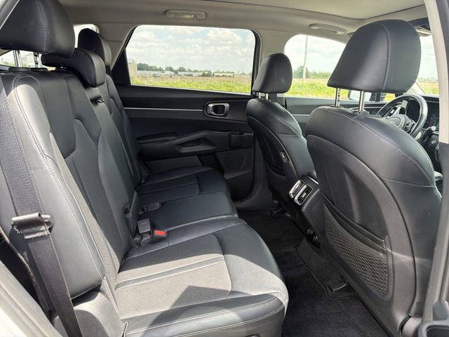 Used 2021 Kia Sorento S w/ Panoramic Sunroof Package FWD image 16