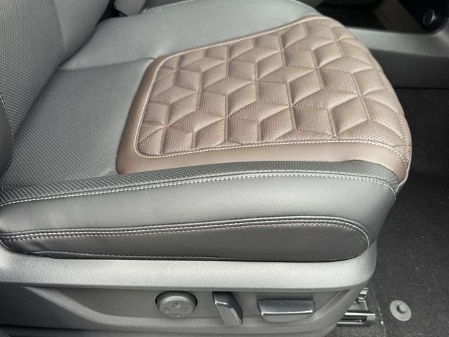 New 2026 Nissan Armada Platinum image 12