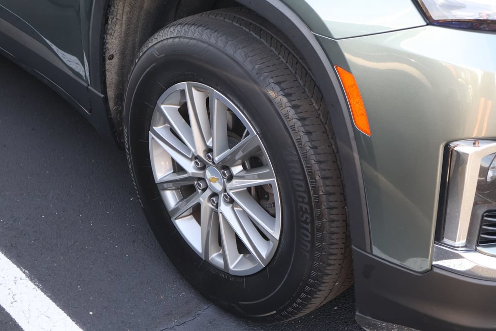 Used 2023 Chevrolet Traverse LT FWD image 5