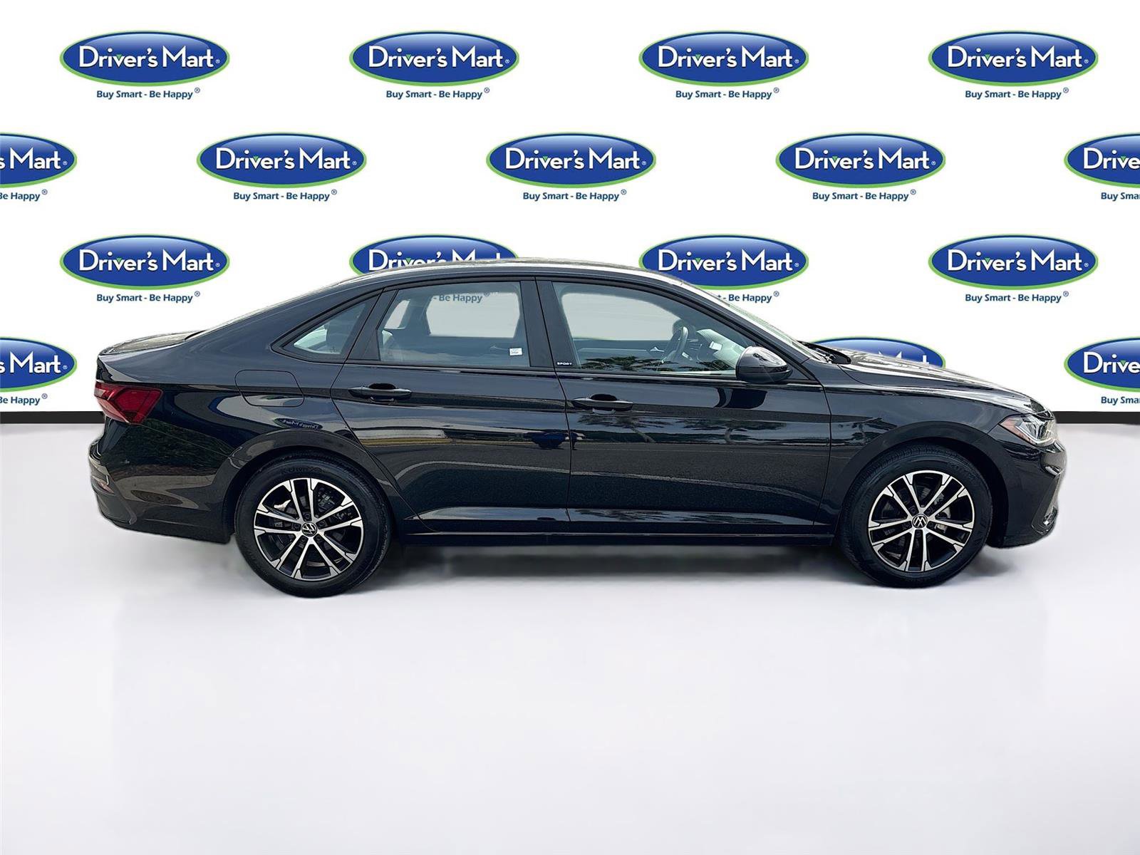 Used 2025 Volkswagen Jetta Sport image 8