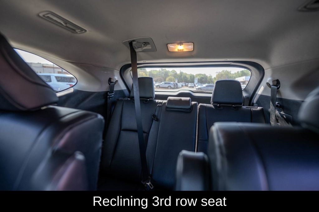 Used 2023 Toyota Highlander XLE image 12