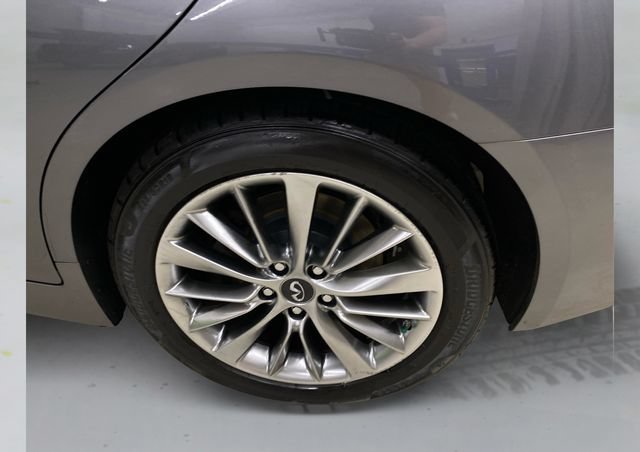 Used 2018 INFINITI Q50 Luxe AWD/4WD image 19