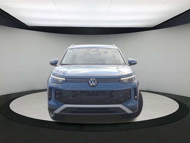 New 2025 Volkswagen Tiguan SE image 2
