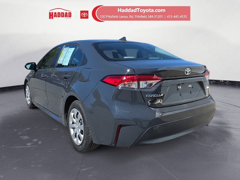 Used 2025 Toyota Corolla LE w/ Convenience Package FWD image 3