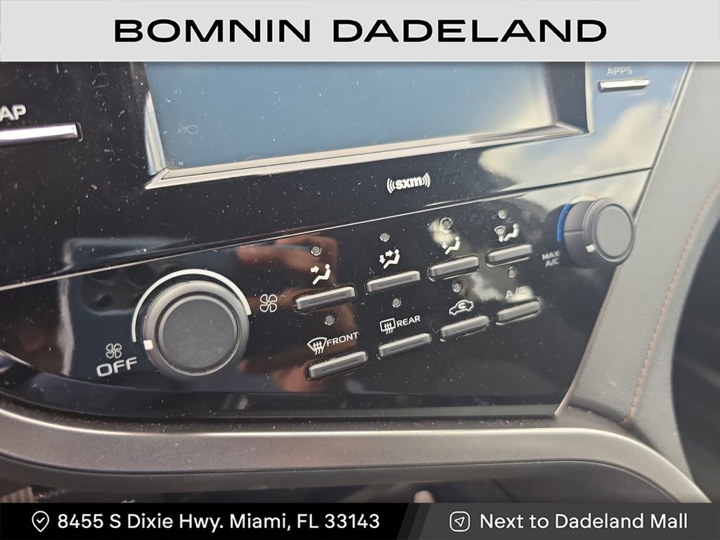 Used 2020 Toyota Camry LE image 17