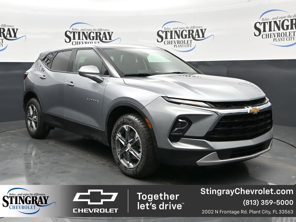 Used 2025 Chevrolet Blazer LT image 1
