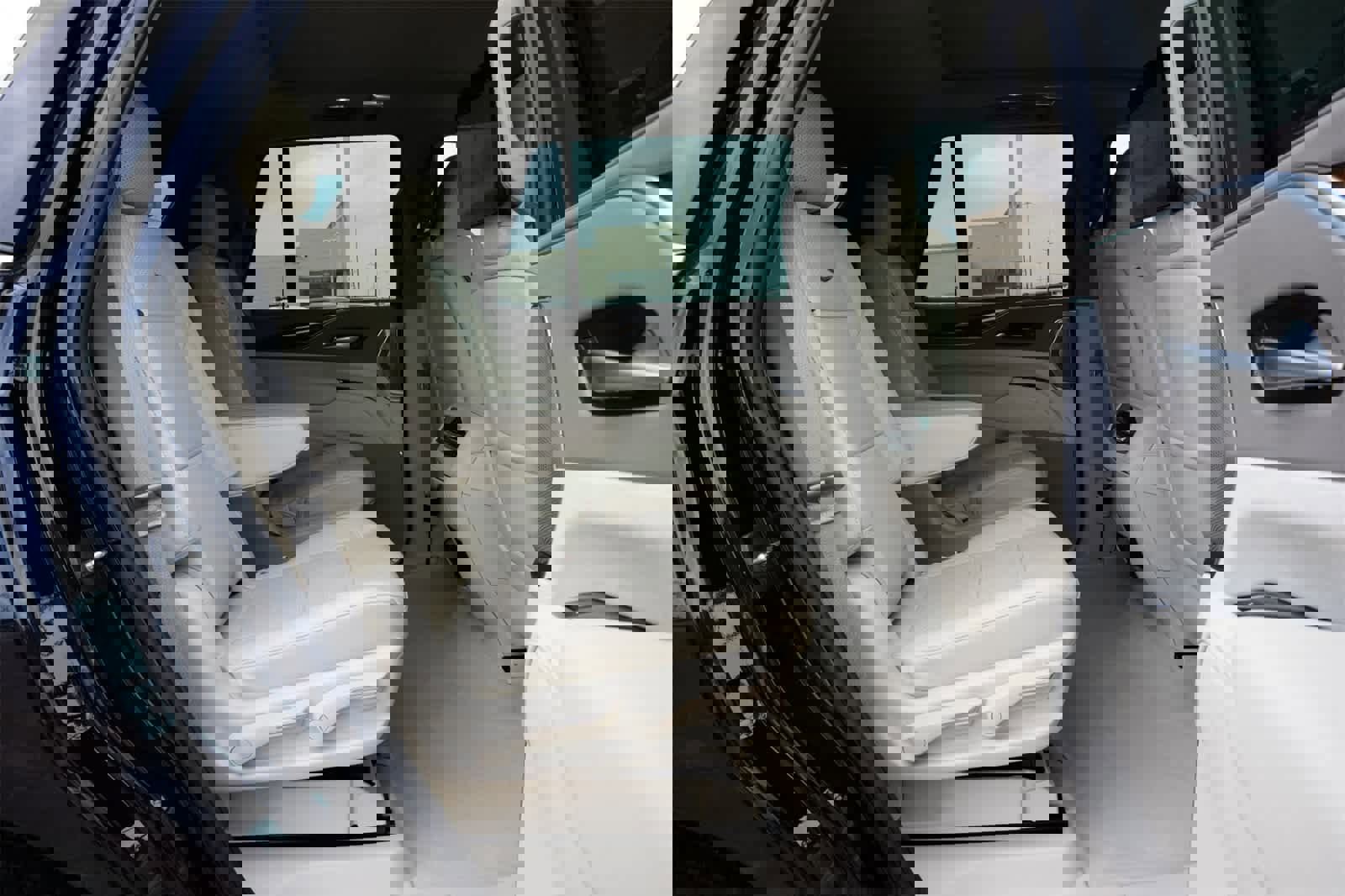 Used 2023 Cadillac Escalade Premium Luxury Platinum image 21