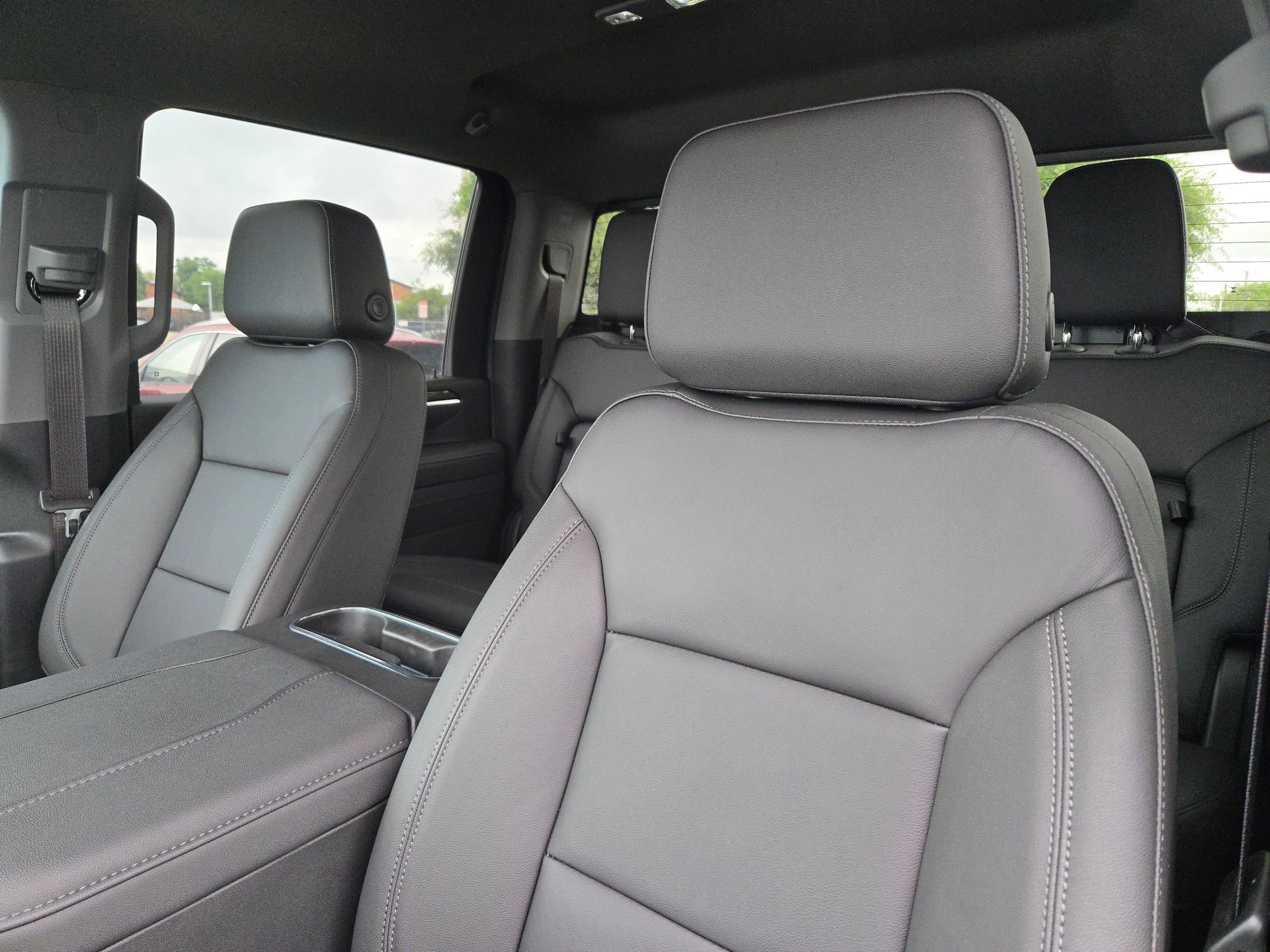 Used 2025 Chevrolet Silverado 2500 LT w/ All Star Edition image 9