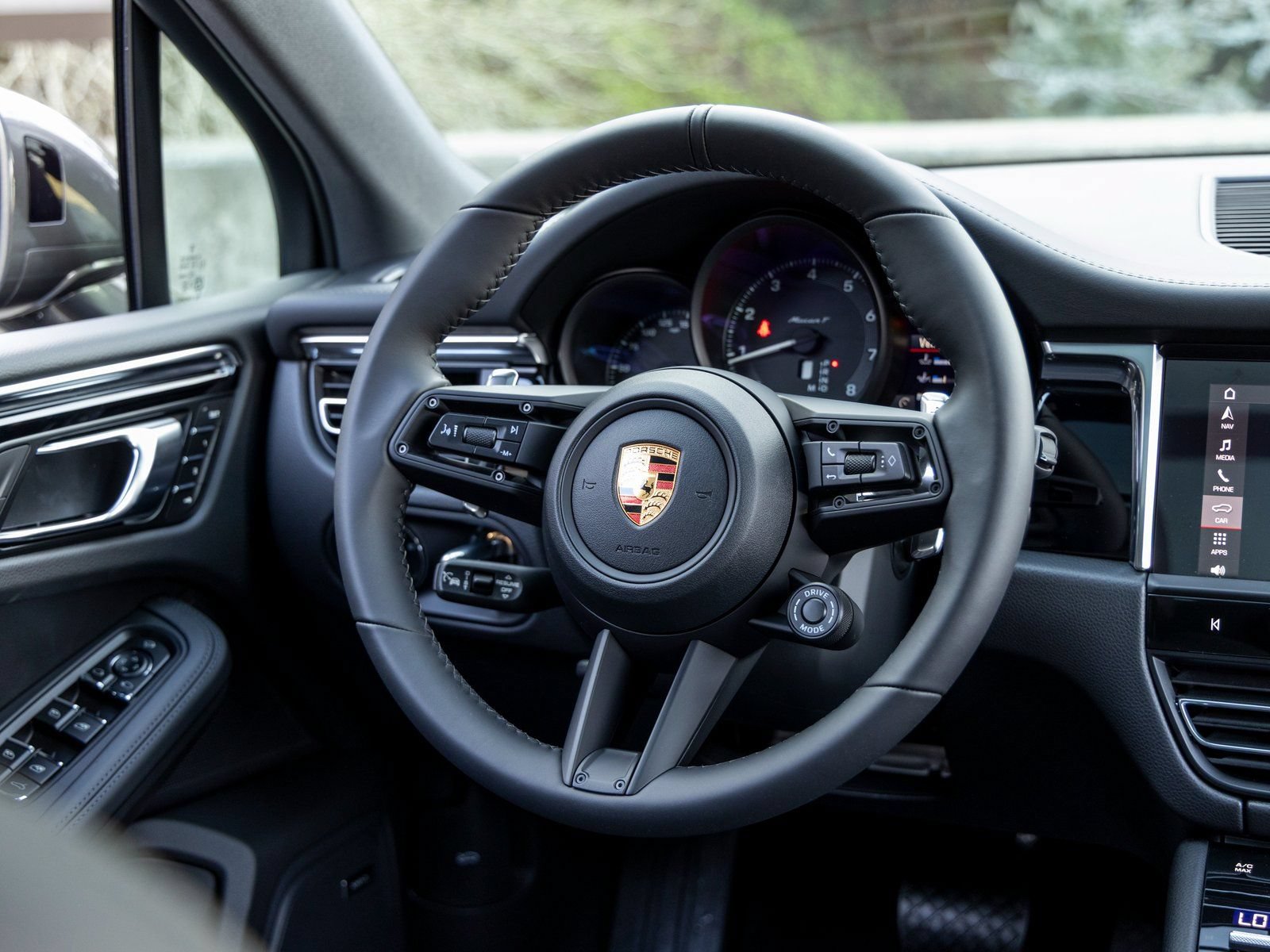 New 2026 Porsche Macan Turbo AWD/4WD image 40