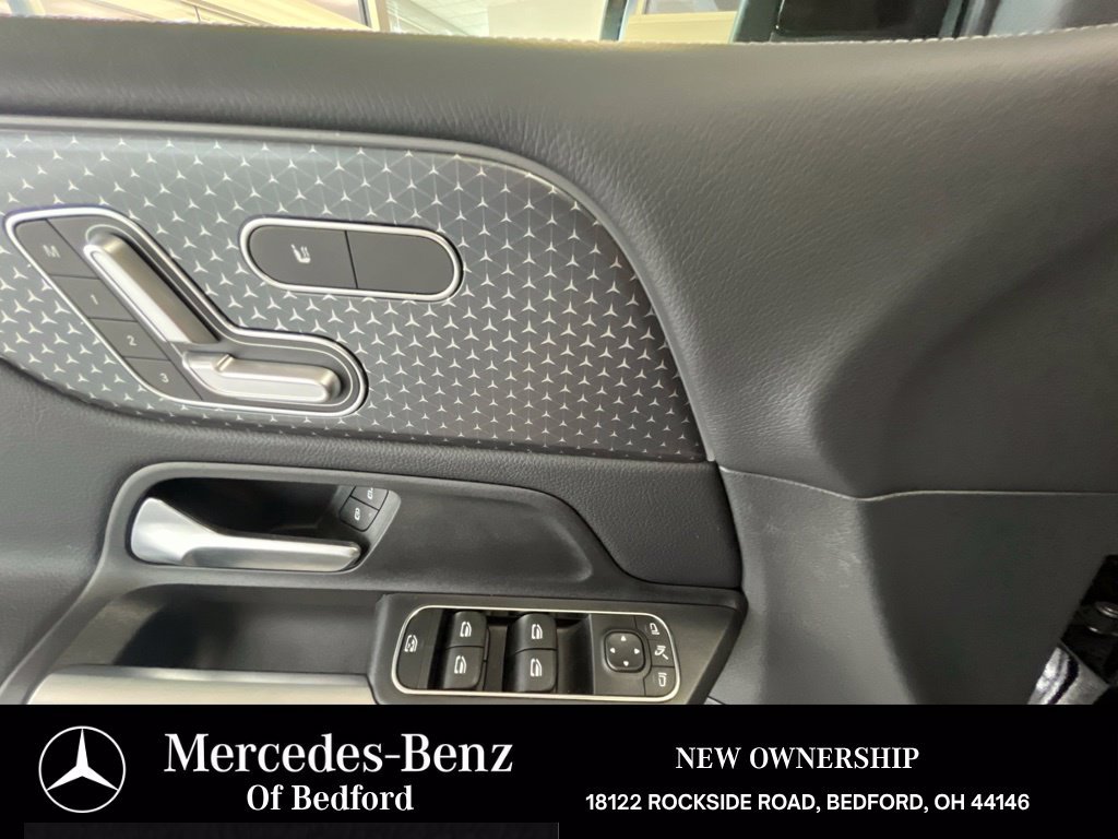 Used 2026 Mercedes-Benz GLB 250 4MATIC image 12
