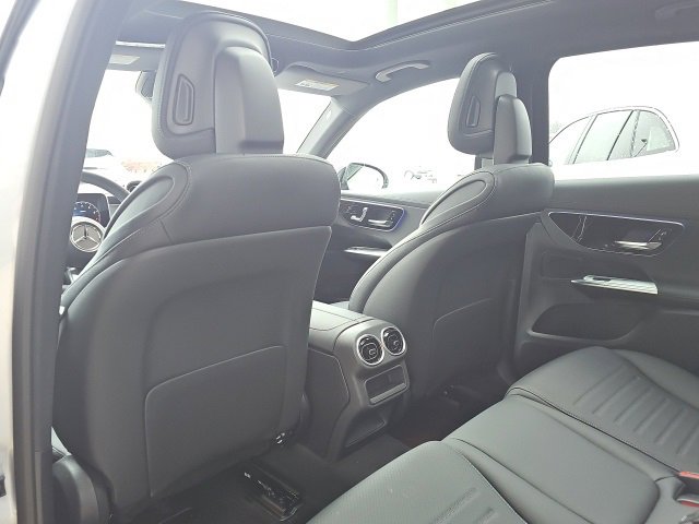 New 2026 Mercedes-Benz GLC 300 4MATIC image 11