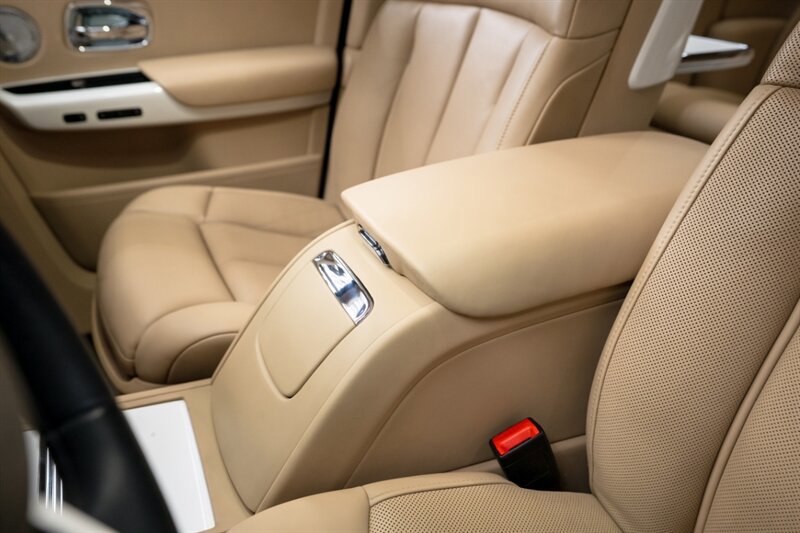 Used 2019 Rolls-Royce Phantom Sedan image 35